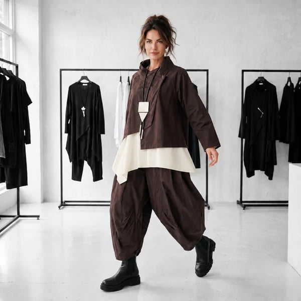 Jacke "Ikuto" mit Stehkragen aus Milano Jersey in schoko