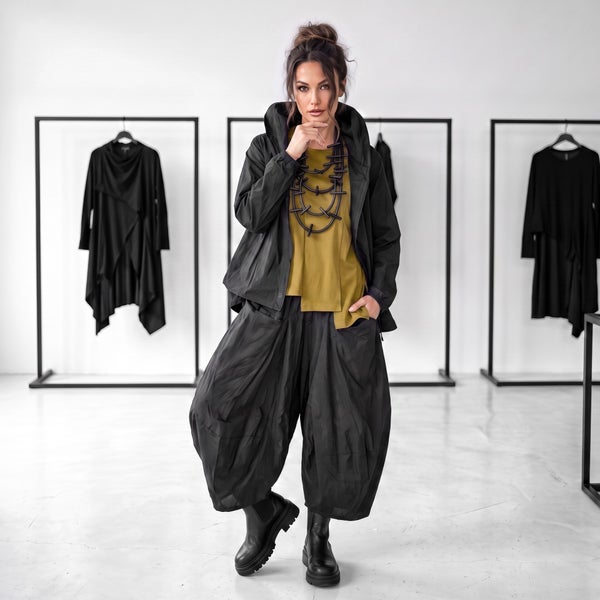 Baumwoll Blusenjacke "moonshine" mit Zipfelkapuze in schwarz